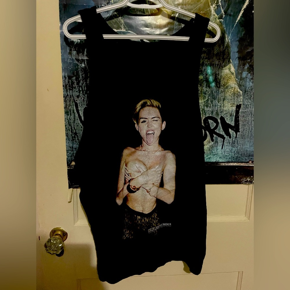 Selfless murder xxl Miley Cyrus tank